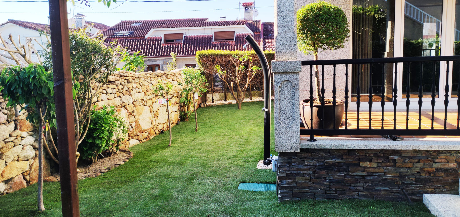 diseño y construccion jardin vivienda unifamiliar en baiona